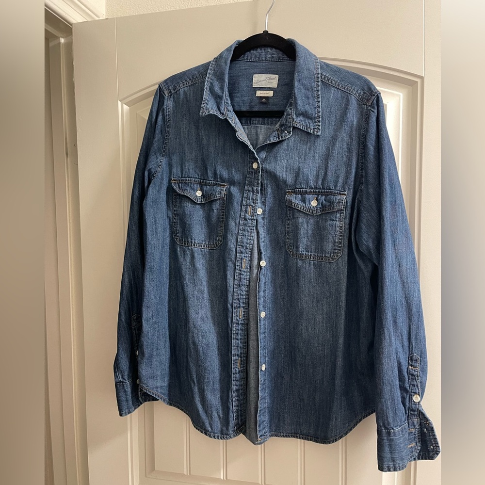 BNWOT Universal Thread Denim Shirt